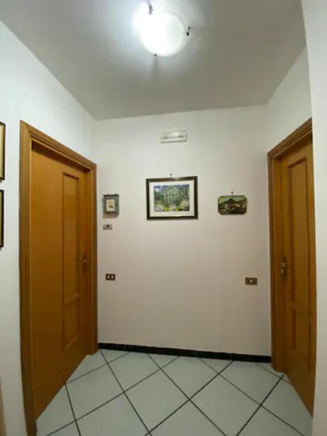Veronica บาโรนิสซี ภายนอก รูปภาพ